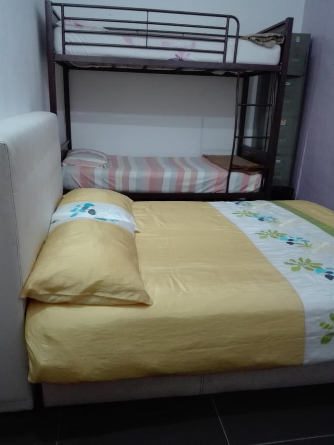 Tonight Hotel Hostel George Town Bagian luar foto