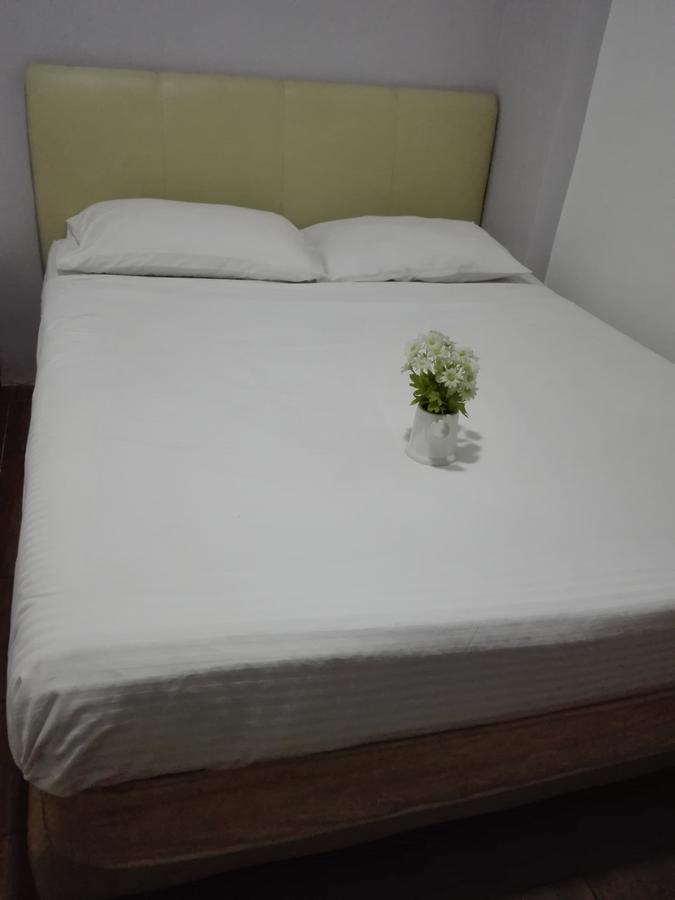 Tonight Hotel Hostel George Town Bagian luar foto