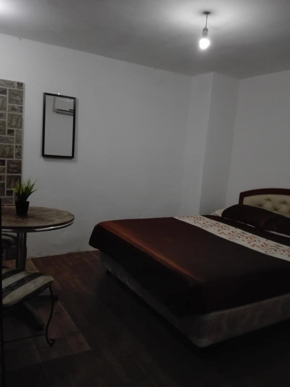 Tonight Hotel Hostel George Town Bagian luar foto