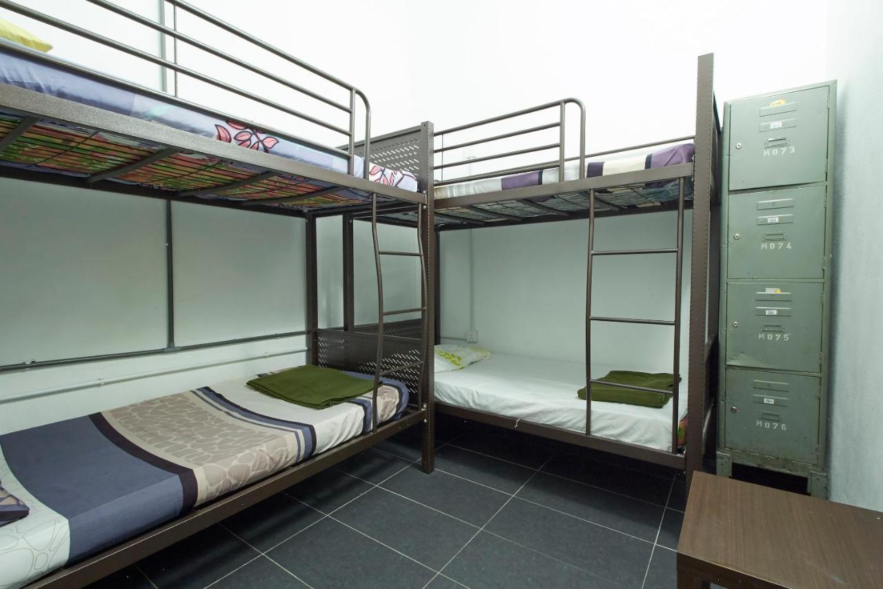 Tonight Hotel Hostel George Town Bagian luar foto