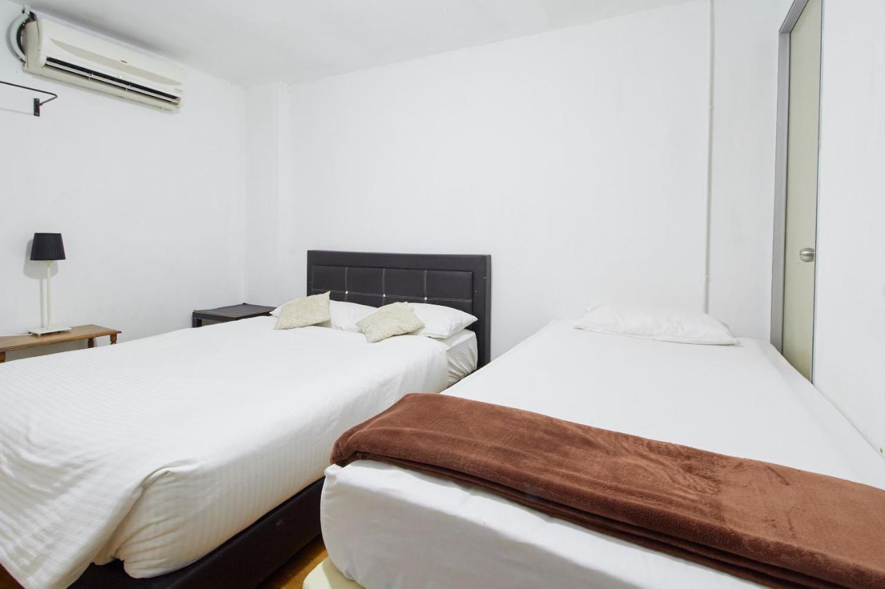 Tonight Hotel Hostel George Town Bagian luar foto