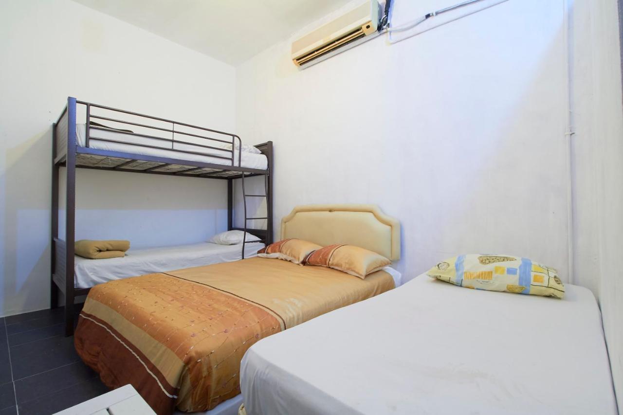 Tonight Hotel Hostel George Town Bagian luar foto